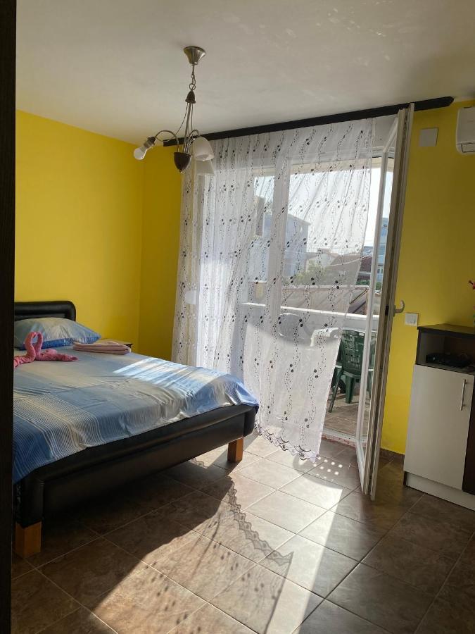 Villa Leona Palushaj Donji Stoj Exteriör bild
