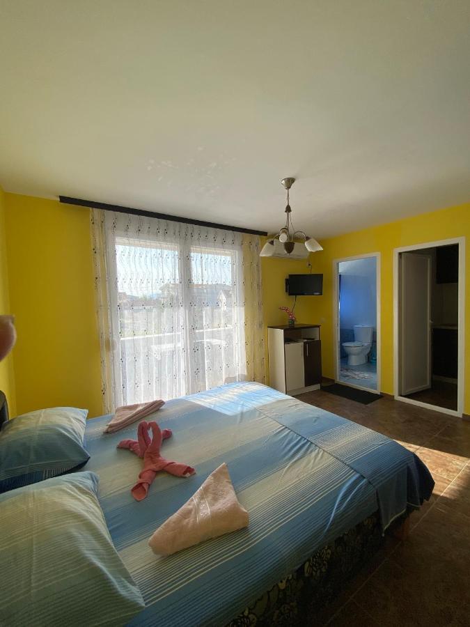Villa Leona Palushaj Donji Stoj Exteriör bild