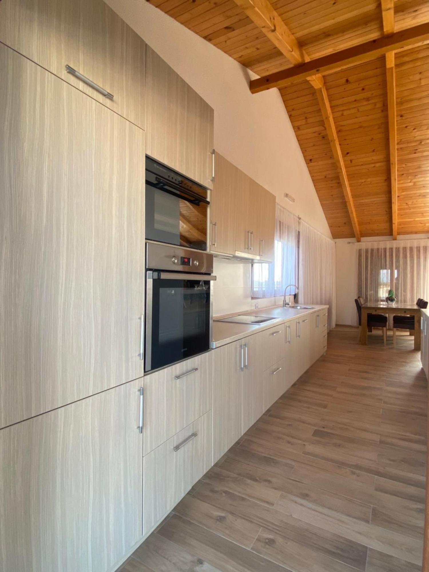 Villa Leona Palushaj Donji Stoj Exteriör bild