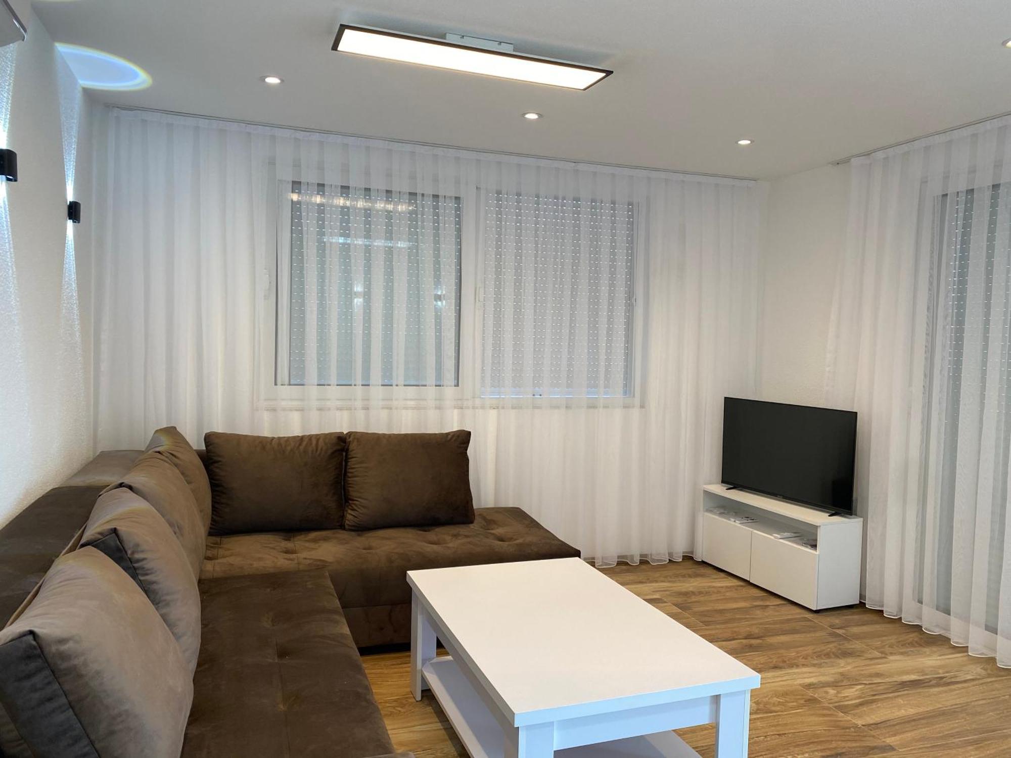 Villa Leona Palushaj Donji Stoj Exteriör bild