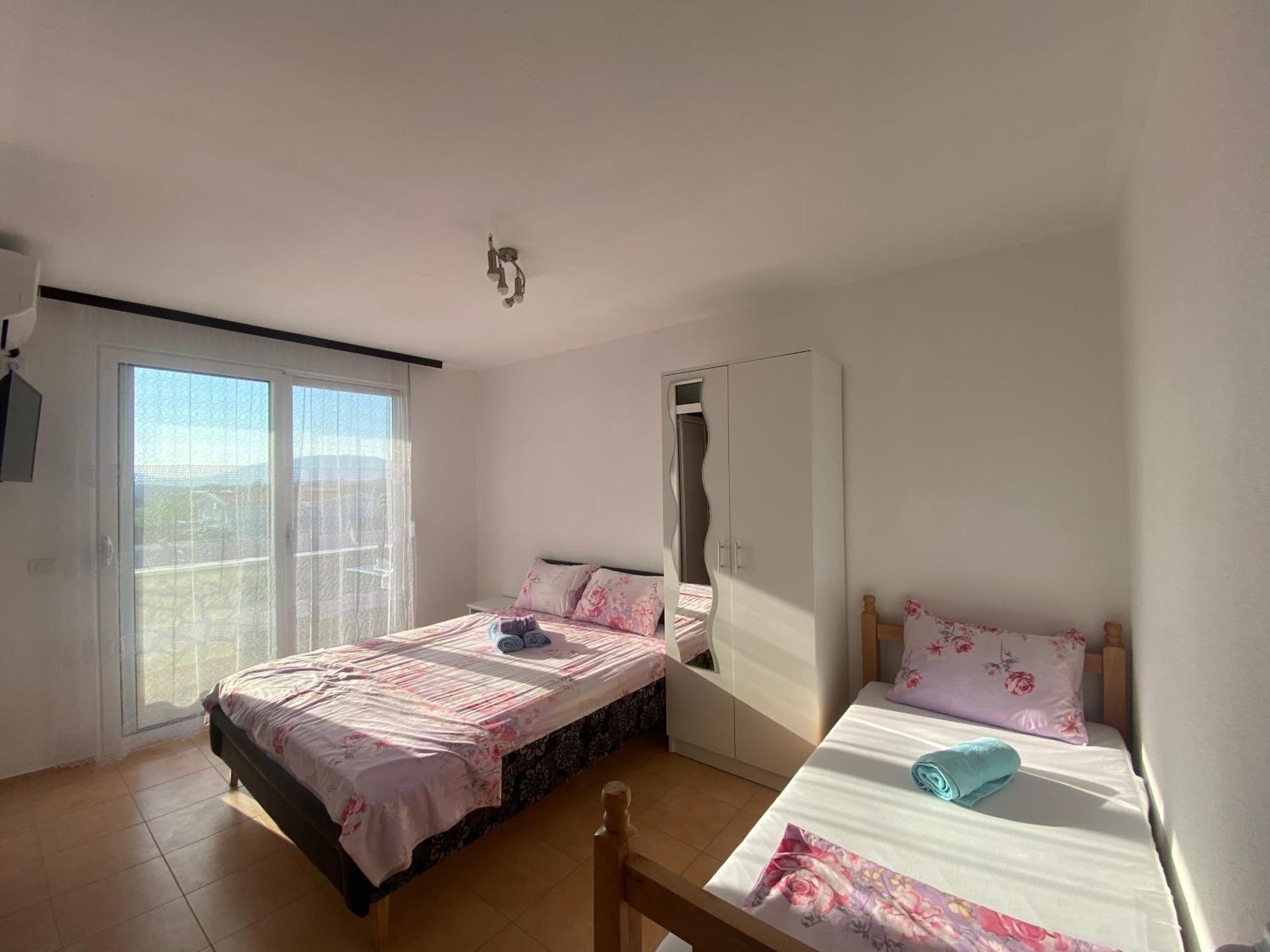 Villa Leona Palushaj Donji Stoj Exteriör bild
